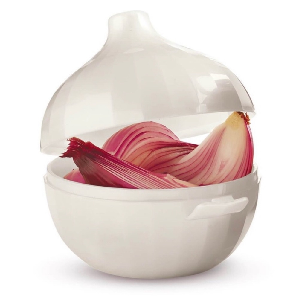 Tupperware onion keeper